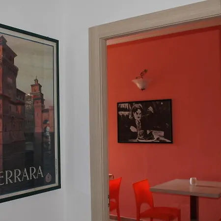 L'oro Della Citta Феррара