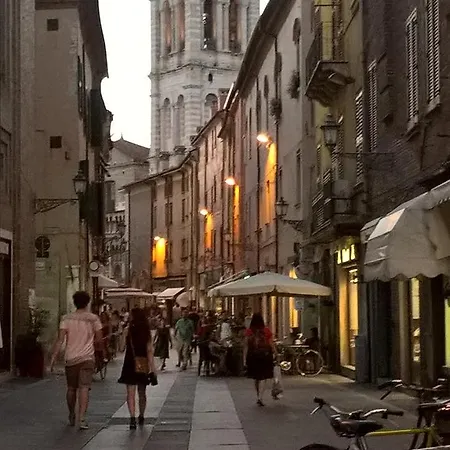 Couette-café L'oro Della Ferrare