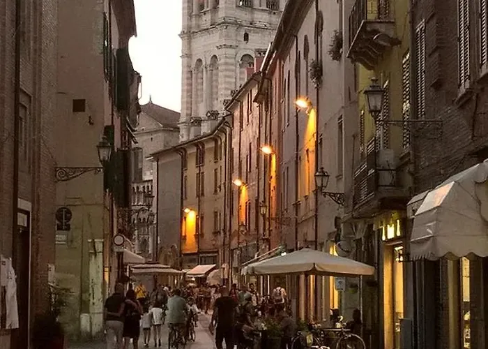 Couette-café L'oro Della Ferrare